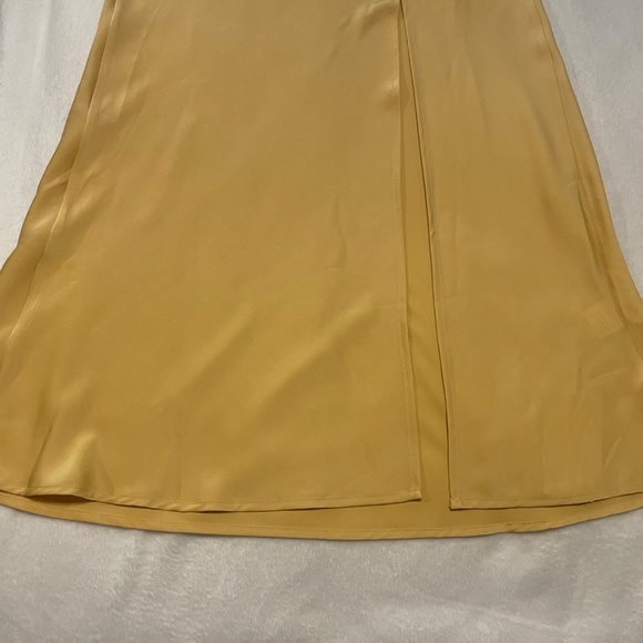 Satin Open Back Long Dres - Picture 9 of 14